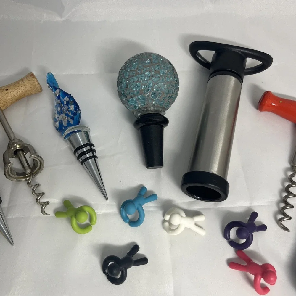 Lot of 9‎ Pre-Owned Wine Accessories: Corks, Stoppers & Openers Set